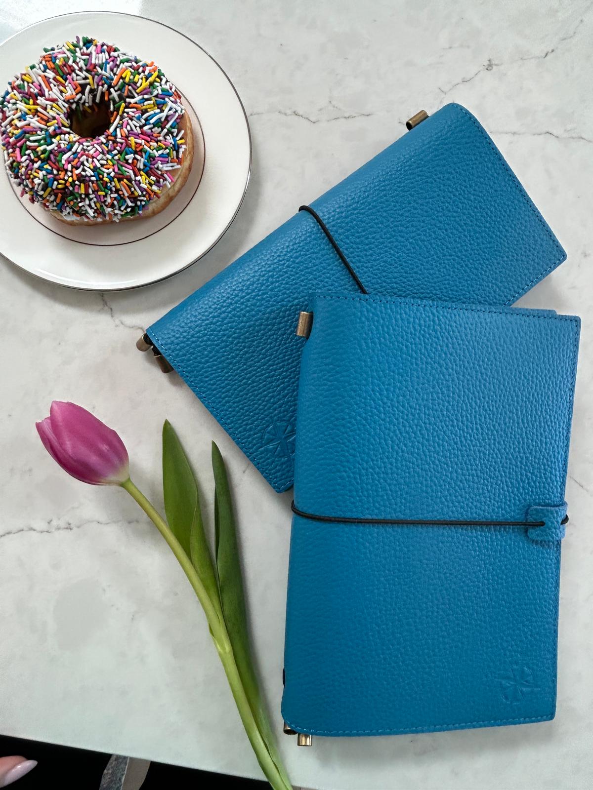 A5 Refillable Leather Travelers Notebook with Pockets – Blue, 6